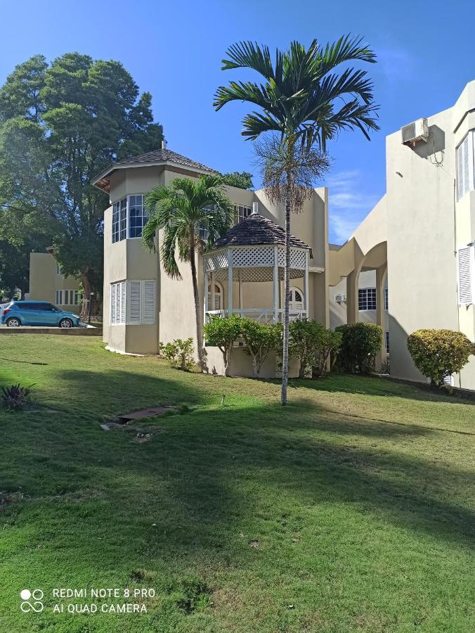 Columbus Heights Apt 26 F Ocho Rios Exterior foto
